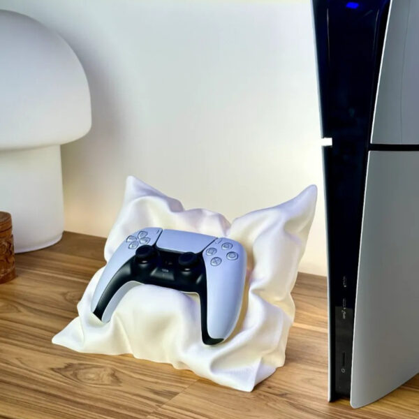 “The Cloud Rest” – Cushion Style Controller Dock