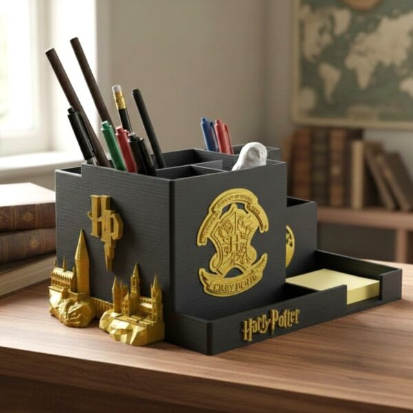Hogwarts Castle & Crest Stationary Organizer