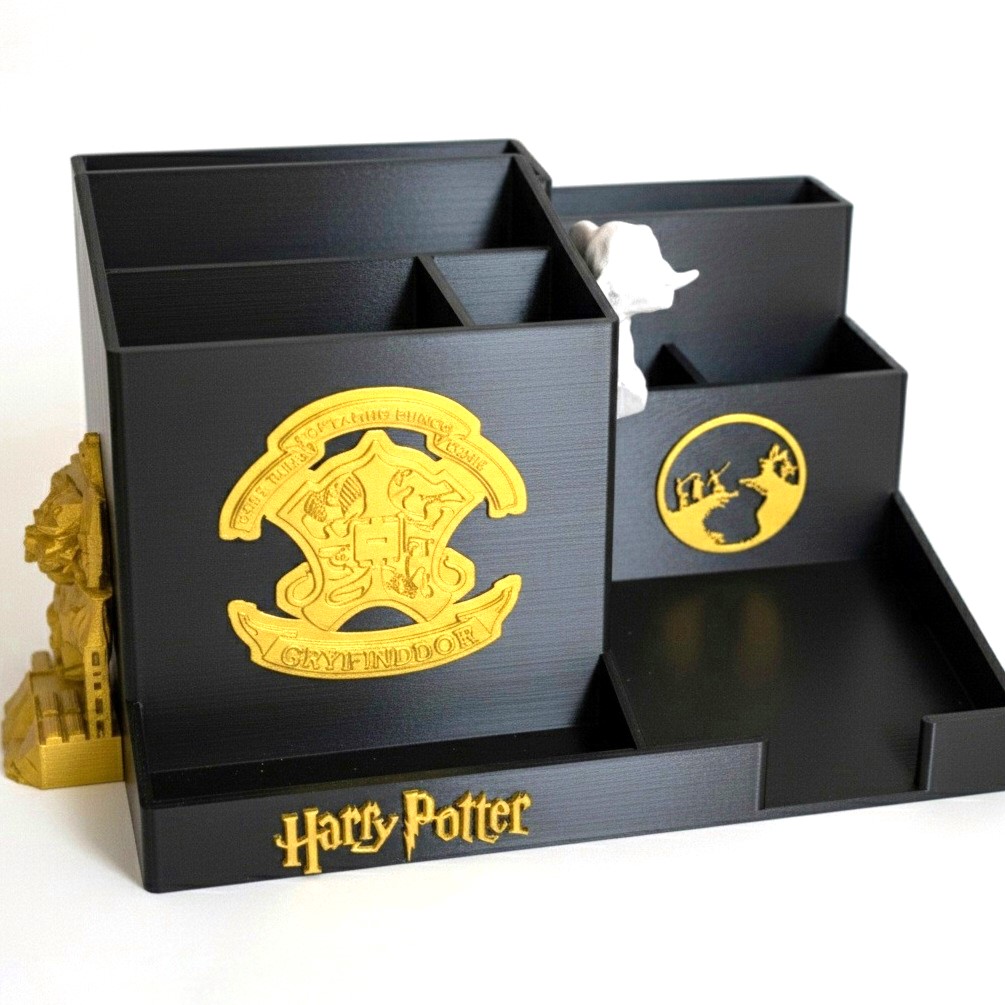 Hogwarts Castle & Crest Stationary Organizer - Image 11